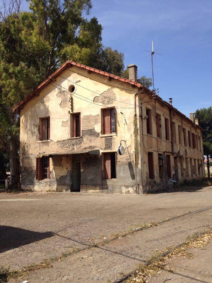 ORAN-SNCFA LE DEPOT A VICTOR HUGO (10).jpg